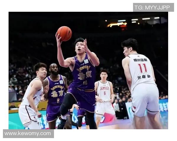 北控与广厦季前赛精彩对决全程录像回顾与分析