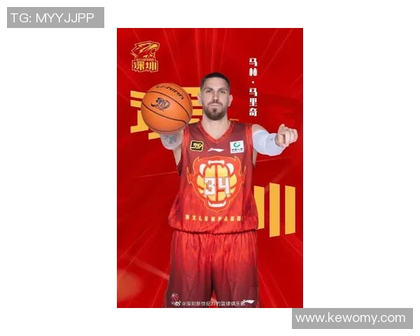 周鹏的篮球之路：从青涩少年到CBA传奇的奋斗历程与荣耀时刻